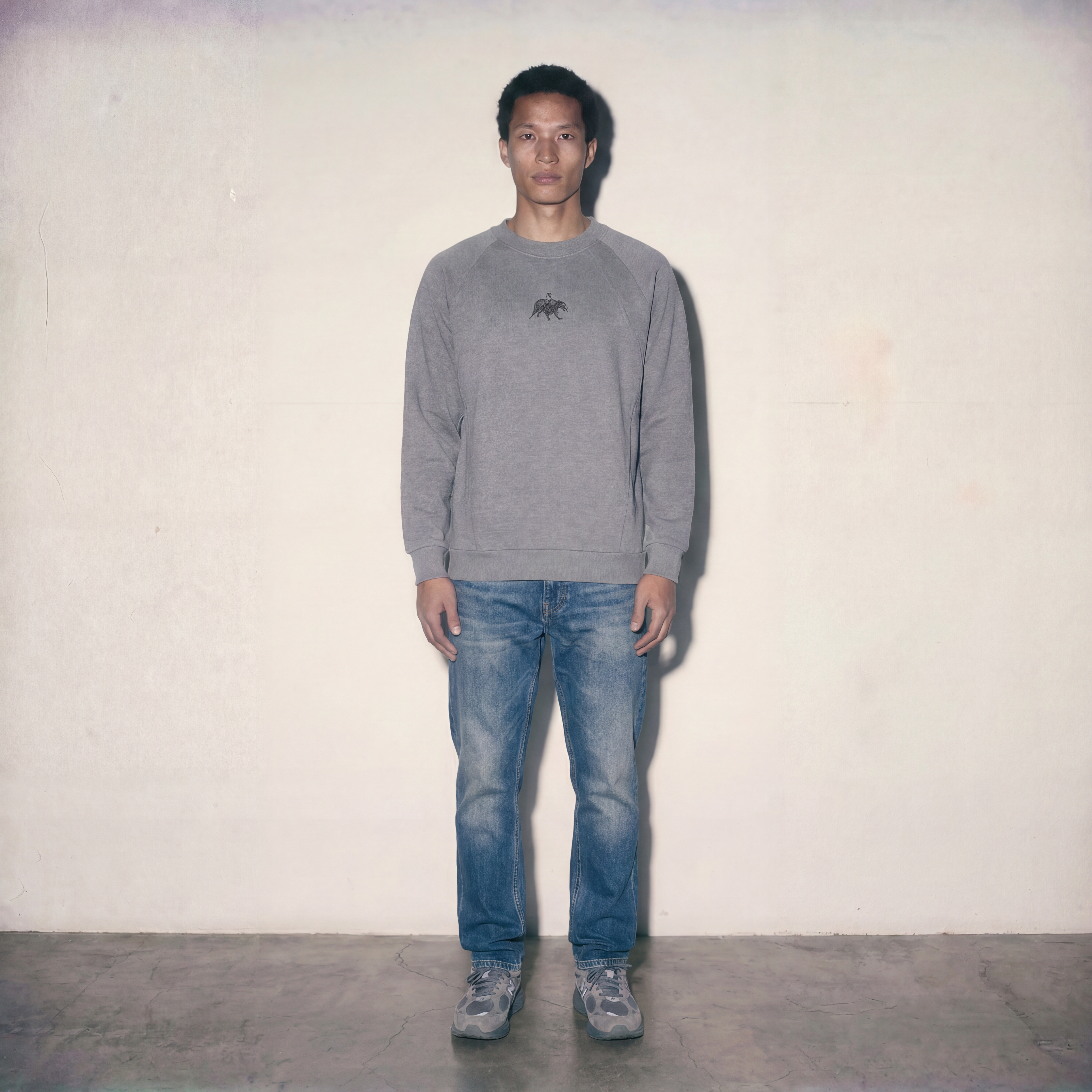 PIPED CREWNECK