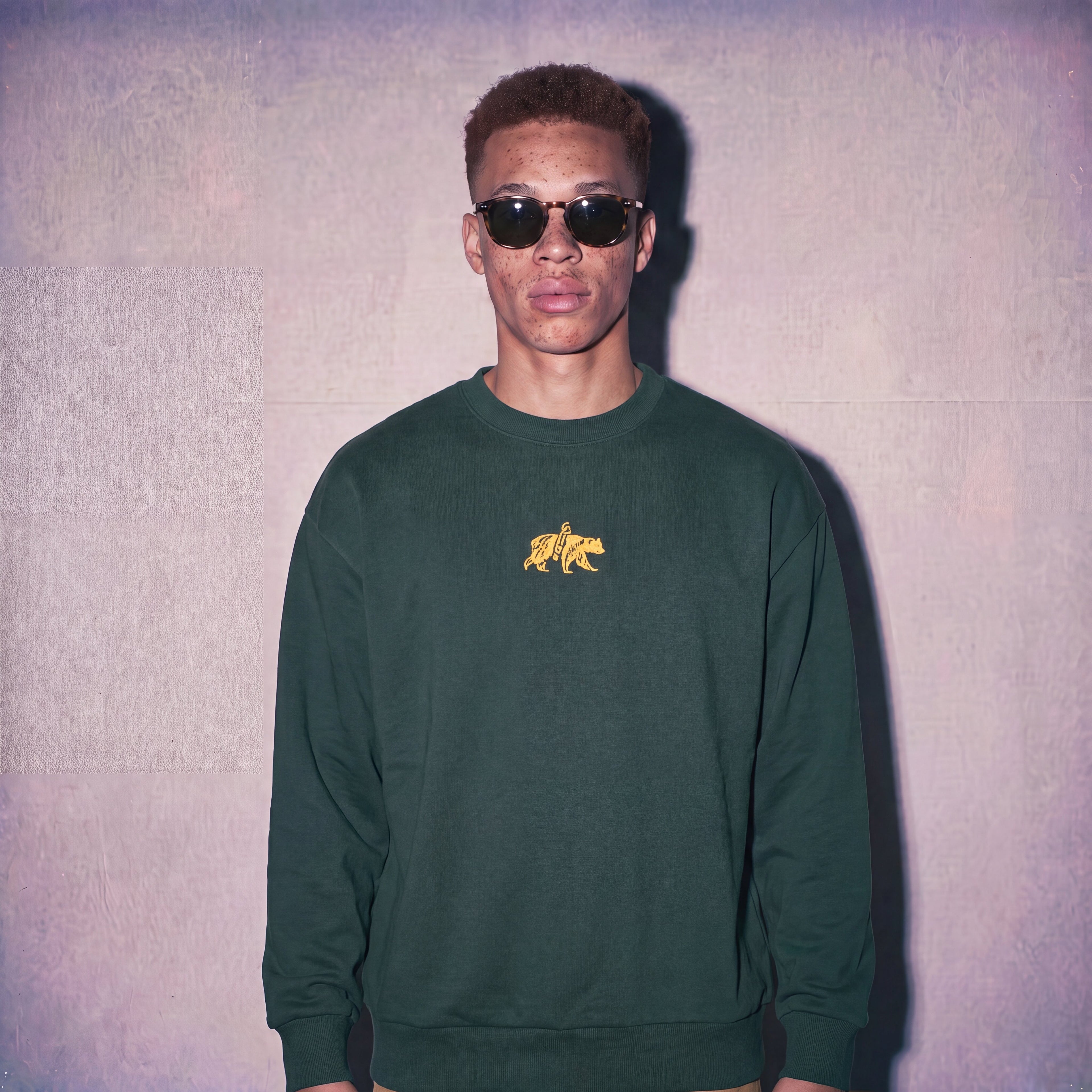 SIGNATURE BEAR CREWNECK