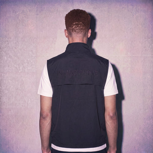 ATHLETE ZIP VEST